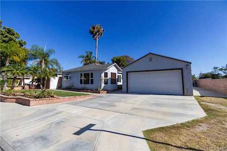 1003 Oak Street Costa Mesa, CA 92627