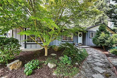 17305 435th Ave SE North Bend, WA 98045