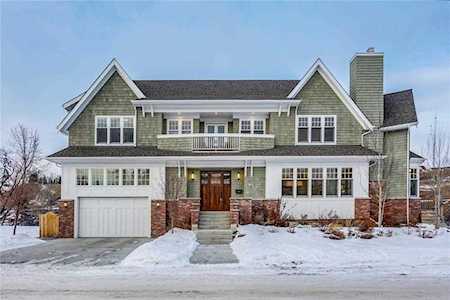 3816 Edison Crescent SW Calgary, AB T2S 0W9