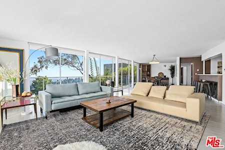 9370 Claircrest Drive Beverly Hills, CA 90210