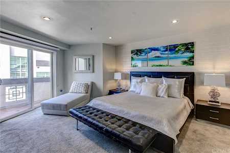 200 Pacific Coast Highway #328 Huntington Beach, CA 92648