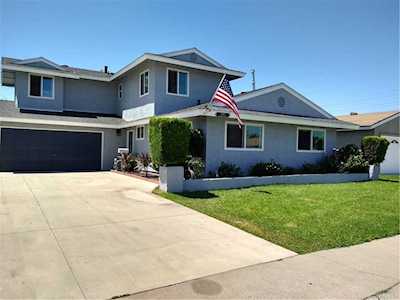 10021 Saint Elizabeth Circle Cypress, CA 90630