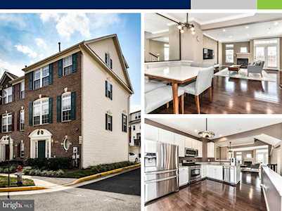 2742 Manhattan Place Vienna, VA 22180