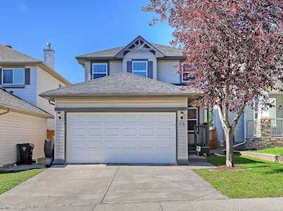 25 Rocky Ridge Close NW Calgary, AB T3G 4W9