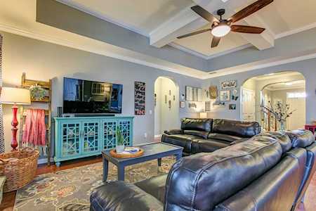 2323 Dewey Dr Spring Hill, TN 37174
