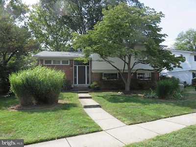 9908 Ashburton Ln Bethesda, MD 20817