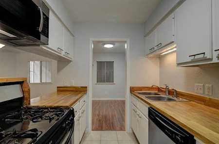 4209 Burnet Rd #105 Austin, TX 78756