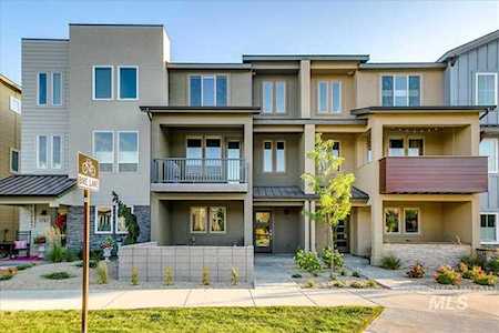 3761 E Parkcenter Blvd Boise, ID 83716