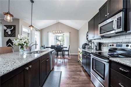 1615 Montgomery Close SE High River, AB T1V 0B7