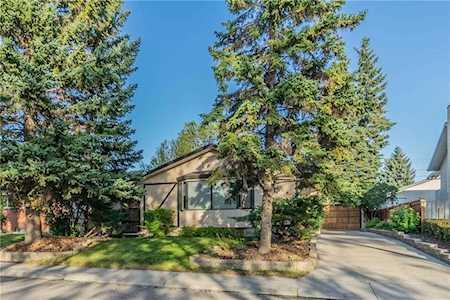 1404 Lake Sylvan Drive SE Calgary, AB T2J 3C8
