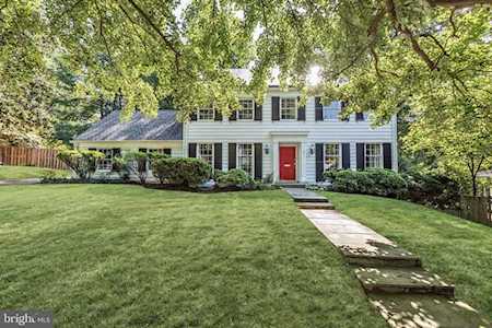 4811 Fort Sumner Dr Bethesda, MD 20816
