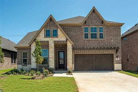 17244 Yellow Bells Drive Dallas, TX 75252