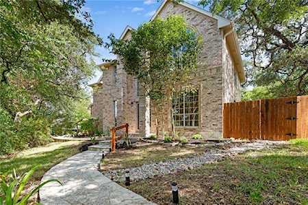 6803 Breezy Pass Austin, TX 78749