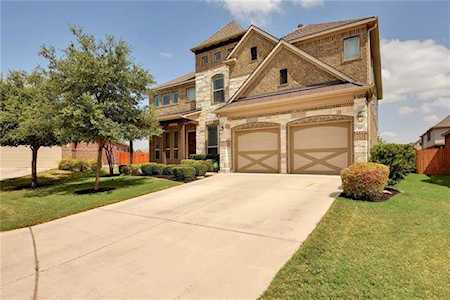 110 Pasture Cv Hutto, TX 78634