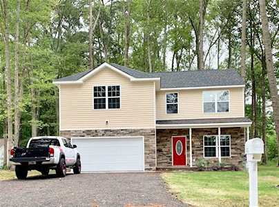 4224 Dayle Acres Rd Suffolk, VA 23435