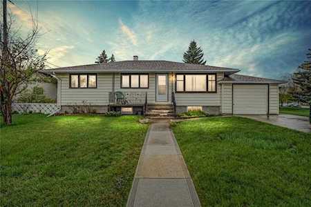 47 Moncton Road NE Calgary, AB T2E 5P9