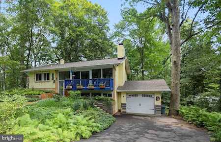 7405 Mackenzie Ct Bethesda, MD 20817