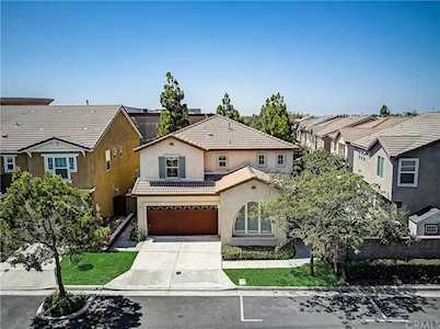 25 Atchison Way Buena Park, CA 90621