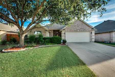 8328 Teja Trail Benbrook, TX 76126