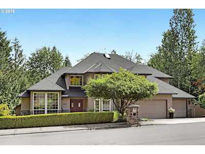 10540 NW La Cassel Crest Ln Portland, OR 97229