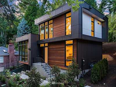 484 Lake Washington Blvd E Seattle, WA 98112
