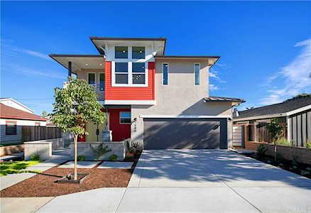 160 E 18th Street Costa Mesa, CA 92627