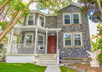 2022 27 Street SW Calgary, AB T3E 2E7
