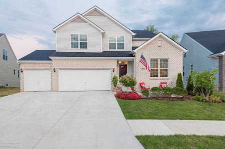 1055 Autumn Crest Ln Louisville, KY 40245