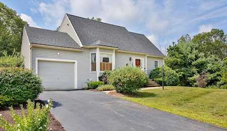 25 Country Side Road #25 Bellingham, MA 02019