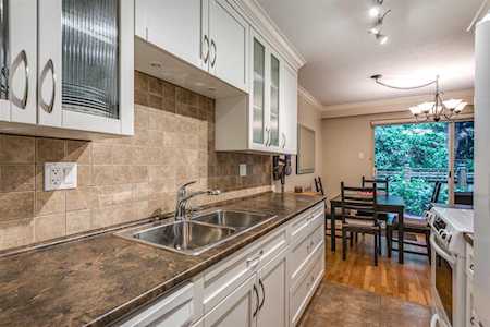 555 W 28th Street #613 North Vancouver, BC V7N 2J6