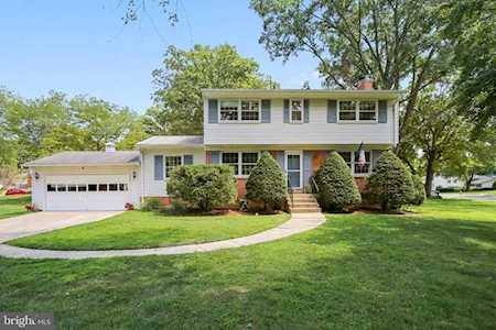 10311 Shiloh St Fairfax, VA 22030