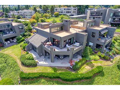 5672 SW Riverpoint Ln Portland, OR 97239