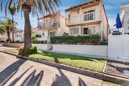 307 18th Street Huntington Beach, CA 92648