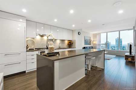 5883 Barker Avenue #2605 Burnaby, BC V5H 0G4