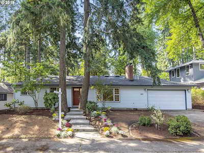 4180 Chapman Way Lake Oswego, OR 97035