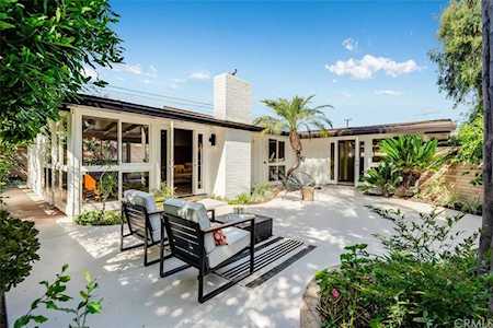 7121 E Rosebay Street Long Beach, CA 90808