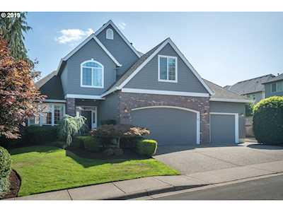 12692 SW Winterview Dr Tigard, OR 97224