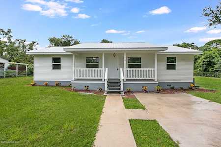 2712 Bethune Avenue Mims, FL 32754