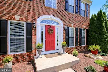 17262 Northwoods Place Hamilton, VA 20158