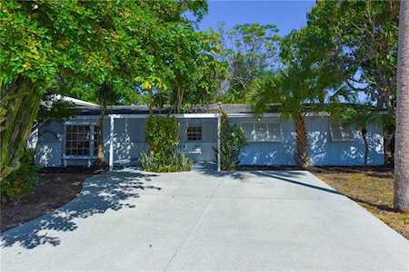 539 Avenida Del Norte Sarasota, FL 34242