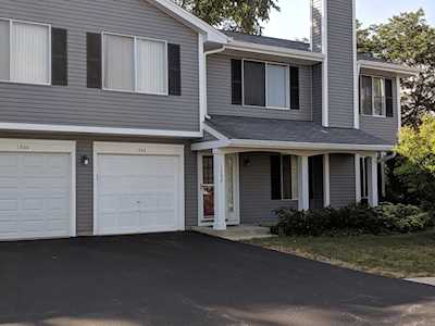 1362 Barclay Ln Deerfield, IL 60015