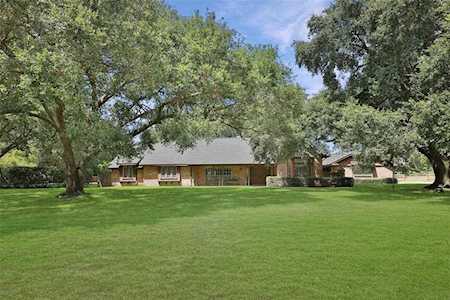 17414 Queenslake Dr Cypress, TX 77429