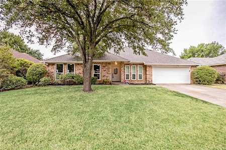 8828 Ashcraft Drive North Richland Hills, TX 76182