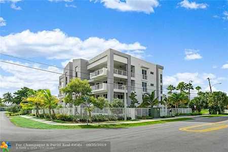 51 SE 19th Ave #201 Deerfield Beach, FL 33441