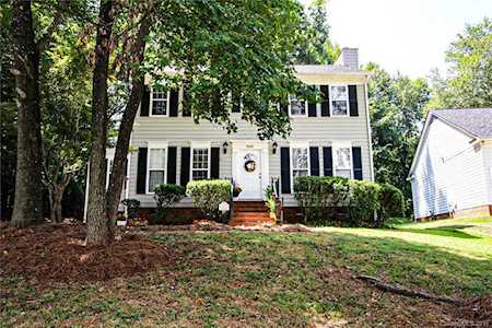 7039 Daerwood Place Charlotte, NC 28215