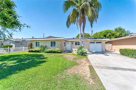 233 W Bluebell Avenue Anaheim, CA 92802