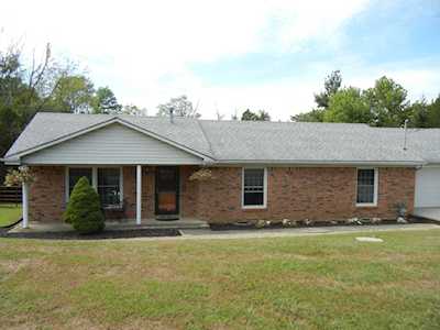 2902 Carden Ln La Grange, KY 40031