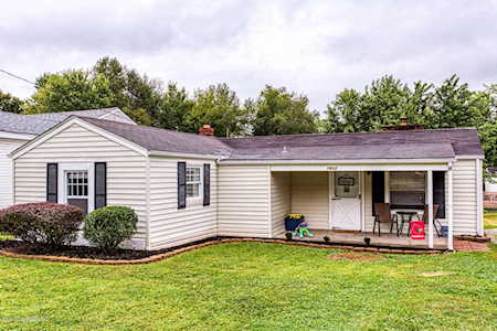 1622 Lakeside Dr Shelbyville, KY 40065