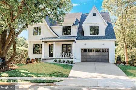 4011 26th St N Arlington, VA 22207
