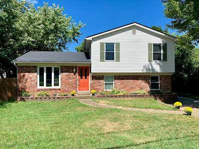 6628 Holly Lake Dr Louisville, KY 40291